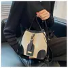Bolso Cubo de Color Contrastante para Mujer Verano 2024 Nuevo de Moda Bolso de Hombro con Empalme de Lona Textura Estilo Coreano Bolso Cruzado