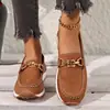 Exportação Transfronteiriça Sapatos Tamanho Grande para Mulheres 2024 Outono Novos Corrente Metálica Solado Grosso Flats Mocassins Casuais Atacado