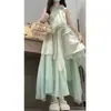 Novo vestido de verão estilo coreano verde puro para férias, vestido longo com gola halter, patchwork de renda floral, emagrecedor