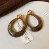 Pendientes de Aro Estampado de Leopardo Otoño e Invierno Aguja Plateada para Mujer, Estilo Vintage Maillard, Lujo Ligero, Pendientes de Gama Alta con un Diseño Único