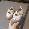 Zapatos de Princesa para Niñas de Primavera y Otoño Zapatos de Cuero Modelo del Año Zapatos para Caminar de Bebé Lunares Encaje Suela Suave Lazo Dulce 1 Niño Pequeño