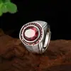 Anillo Popular Yu Hong: Anillo Rojo de Zirconia con Exquisito Patrón Apilado, Joyería Vintage Abierta, Directo del Fabricante