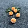Flores Artificiales 5 Cabezas Tallo Único Ajo Pompon Crisantemo Pompon de Mil Capas Decoración del Hogar Boda Hotel Salón de Bodas Marcadores de Pasillo