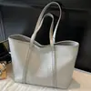 2025 Nuevo Bolso Tote de Textura de Alta Gama de Moda Bolso Grande de Capacidad para Viajar Bolso de Hombro de Moda Retro para Mujer