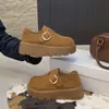 Mocasines de nuevo estilo para mujer, versátiles 2026, de suela blanda, mules estilo hebilla, zapatos slip-on de moda con suelas gruesas