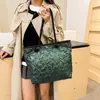 Bolsa de Algodão Leve 2026 Novo Estilo Bolsa de Ombro Único Feminina Bolsa de Mão Bolsa de Axila com Design de Capacidade Bolsa Tote para Comutação Venda por Atacado