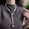 Collar de Perlas de Metal Europeo y Americano con Empalme Degradado de Tamaño para Mujer Lujo Accesible Diseño de Nicho Cadena para Suéter de Gama Alta Cadena para Clavícula