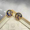 Pendientes Tridimensionales Dorados Estilo Corte Antiguo Medio Retro Esmaltados Redondos Flor Azul Clip Artístico para la Oreja