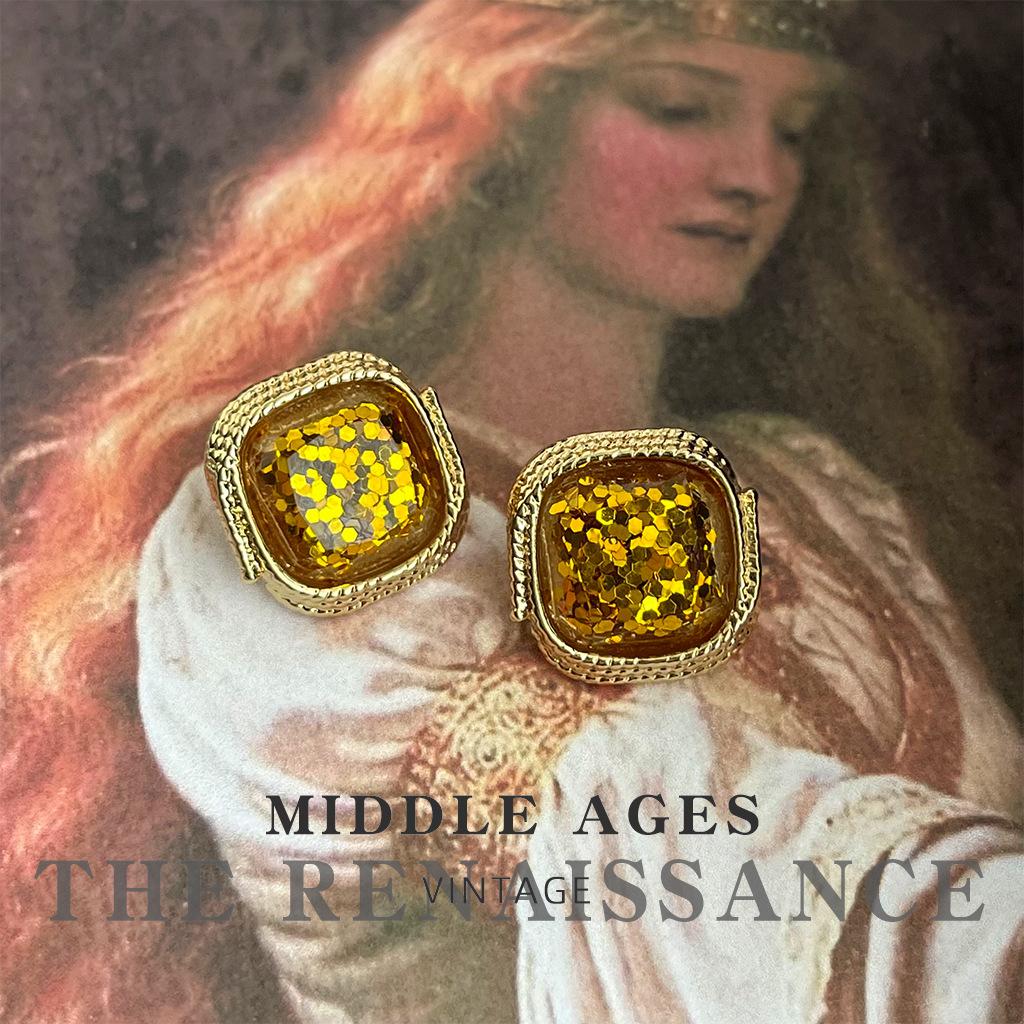 场景_0011_灰色云谷2 拷贝.jpg