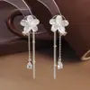 Pendientes de Flor Larga con Borlas Estilo Coreano y Circonita, Clips para Orejas de Espiral Antimosquitos, Pendientes Dulces y Elegantes de Lujo Ligero de Nicho de Gama Alta