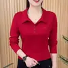 Moda occidental nueva primavera y otoño color liso solapa manga larga camiseta bordado para mujer top base fino