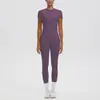 Novo conjunto de yoga sem costura transfronteiriço com mangas curtas, calças de corrida justas de cintura alta, conjunto de yoga casual para esportes ao ar livre para mulheres