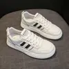 Zapatos Blancos de Cuero Genuino Ligeros Planos de Suela Suave para Mujer 2026 Nuevos Tenis para Estudiantes de Principios de Primavera Zapatos Deportivos Casuales