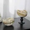 Ornamento de mármore estilo medieval com base alta para salas de estar de hotel e villa, copo de aromaterapia, castiçal de concha, decoração em pedra natural