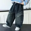 Pantalones de Trabajo de Mezclilla para Niños para Primavera y Otoño con Bolsillos Grandes, Estilo Coreano, Pantalones Anchos y Rectos Atractivos para Niños, Pantalones Casuales para Niños Pequeños y Niños Pequeños