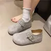 2026 Zapatos de suela plana, versátiles con aumento interno de altura, zapatos Birkenstock slip-on de otoño para mujer, nuevo slip-on de moda con hebilla de correa de tela y cuero