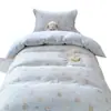 Ropa de Cama de Algodón Puro para Dormitorio Estudiantil Juego de Tres Piezas Sábanas y Funda de Edredón de Algodón Puro Juego de Cuatro Piezas Modelo Nuevo 2026 Adecuado para Todas las Estaciones