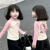 Camiseta Térmica Base para Niñas Otoño e Invierno 2025 Estilo Nuevo para Niños Mayores, Cuello Semi Alto, Capa Interior Cálida, Mangas Largas con Bloques de Color
