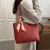 Bolsa de Tote Transfronteriza Retro de Gran Capacidad Bolsa de Tote de Tendencia Nueva Estilo Europeo y Americano Bolso de Hombro para Mujer Bolso de Viaje de Alta Gama