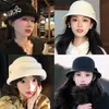 Boina Preta para Mulheres 2026 Novo Outono e Inverno Estilo Francês Hepburn Chapéu de Expats Chapéu de Pescador de Lã