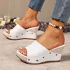 Sandalias de cuña de comercio exterior para mujer 2026 verano nuevo de suela gruesa remaches transfronterizos sandalias de exterior europeas y americanas en stock en Wish