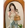Blusa de Renda Francesa para Mulheres 2025 Primavera Novo Estilo Peça Externa Estilo Estrangeiro Decote V Curta Modelagem Emagrecedora Blusa de Renda Vazada para Mulheres