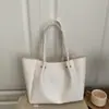 Bolso Grande Casual para Viajes Diarios para Mujer 2025 Nuevo Bolso de Hombro de Gran Capacidad Estilo Coreano de Alto Valor Bolso Tote Simple para Mujer