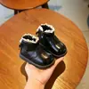 Botas de cuero para bebé niña invierno más terciopelo cálidos zapatos de algodón infantil suela suave zapatos para caminar zapatos de niña botas para niños botines