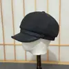 Sombrero retro de otoño estilo británico con visera de cuero, patchwork para mujer, sombrero de ala ancha nuevo de alta gama que hace que la cara se vea más pequeña, sombrero octogonal, sombrero de artista