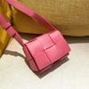 Bolsos para Mujer 2022 Nuevo Diseño de Nicho Mini Bolso Cuadrado Pequeño Tejido Bolso de Mujer de Cuero Genuino Bolso de Hombro Único Cruzado Lujo Accesible