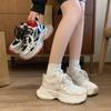 Explosiones Zapatos Torre ligeros y transpirables de suela gruesa para mujer Primavera 2025 Nuevos zapatos de moda Zapatillas casuales aumentadas
