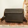 Bolsa de Ombro Masculina Couro Crazy Horse Retro Europeu e Americano, Simples e Versátil para o Dia a Dia, Bolsa Quadrada Pequena Horizontal, Bolsa Transversal Esportiva Portátil
