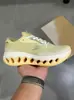 Nuevos Zapatos para Correr On Running Huecos Malla Flyknit Degradada Transpirables Zapatos Deportivos Zapatos para Correr Venta al por Mayor Suministro Directo de Fábrica