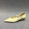 Estación Europea Zapatos de Mujer 2023 Primavera y Otoño Nueva Llegada Moda Impermeable Zapatos Huecos de Tacón Gato Punta Fina Cómodos de Tacón Bajo de una Sola Capa para Mujer