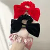 Laço de Veludo Estilo Miu para Cabelo Outono e Inverno Versátil Scrunchie de Veludo de Alta Qualidade Acessório de Cabelo de Ano Novo
