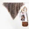 Nuevo Pañuelo de Seda Pequeño Clásico con Estampado de Leopardo Estilo Europeo y Americano para Mujer, Versátil, Moda Callejera, Pañuelo para el Pecho, Pañuelo para la Cabeza