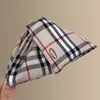 Presilha de cabelo listrada suave estilo coreano para mulheres, acabamento elegante em renda, adequada para prender o cabelo na parte de trás da cabeça, presilha tipo tubarão para penteado semi-preso