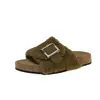 Super populares pantufas peludas estilo fada para mulheres, novo modelo 2026, chinelos fashion slip-on com sola grossa para aumentar a altura, estilo Birkenstock