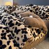 Nueva Serie Leopardo Gruesa de Invierno Clase A Juego de Cuatro Piezas de Terciopelo de Leche Estampado Manta Cálida Conejo de Peluche Juego de Cuatro Piezas