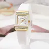Reloj para Mujer de Estilo Nuevo con Nicho Cuadrado Reloj para Mujer Silicona Estilo Caliente Incrustado con Diamantes Lujo Ligero Dorado Estudiante Fiesta Moda Al por Mayor
