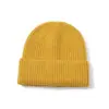 Gorro de Punto de Color Sólido Cálido para Otoño e Invierno Estilo Coreano Moda Simple Exterior Tipo Cúpula Cortavientos Gorro Plano de Tejer Gorro para el Frío Venta al por Mayor