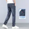 Jeans ligeros de verano para hombre, pierna recta elásticos multibolsillos casuales, mezclilla de algodón de alta gama