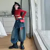 Conjunto de Niña para Primavera y Otoño 2026 Nuevo Casual Estilo Coreano para Niñas Mayores, Camiseta Base con Estampado de Letras Capa sobre Jeans
