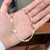 Colar de Pedras Naturais Florais Versátil Exquisito Retrô Elegante e Moderno com Toque de Luxo Leve e Acabamento de Alta Qualidade, Corrente de Clavícula Empilhável para Mulheres