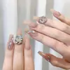 Joyería de Pedrería para Uñas 2025 Nuevo Modelo Pedrería de Aleación Deslumbrante Cristal de Colores Corazón Inclinado Pedrería Cuadrada Gruesa para Uñas Venta al por Mayor