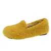 Zapatos peludos para mujer para uso en exteriores, nuevo estilo otoño e invierno 2026, mocasines de talón cerrado, zapatos planos tipo slip-on de felpa modernos para mujeres embarazadas