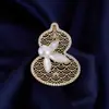 Broche de Calabaza de Perla de Agua Dulce con Concha Natural Estilo Chino Cortado Retro Fulu Lujo Accesible de Alta Gama Accesorios para Ropa