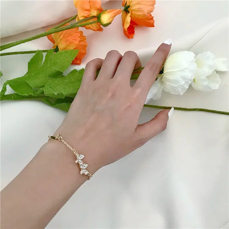 唯美镶钻蝴蝶手链