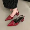Sandalias de cuero suave color burdeos con punta para mujer, nuevo estilo vintage de verano 2026, zapatos de charol con tacón medio y tacones finos