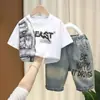 Conjunto de Verano para Niños 2026 Nuevo Elegante Ropa de Manga Corta para Niños Conjunto de Dos Piezas Delgado de Verano para Bebé de Moda